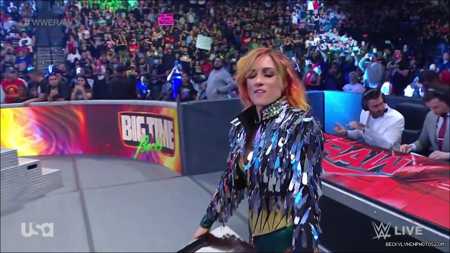 WWE_RAW_4th_July_2022_720p_WEBRip_h264_mp4_007876613.jpg