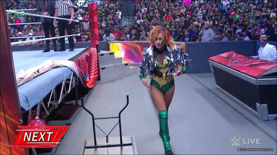 WWE_RAW_4th_July_2022_720p_WEBRip_h264_mp4_007885422.jpg