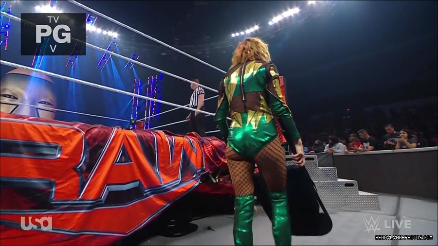 WWE_RAW_4th_July_2022_720p_WEBRip_h264_mp4_007922189.jpg