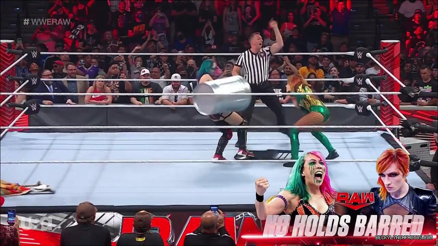 WWE_RAW_4th_July_2022_720p_WEBRip_h264_mp4_008052903.jpg