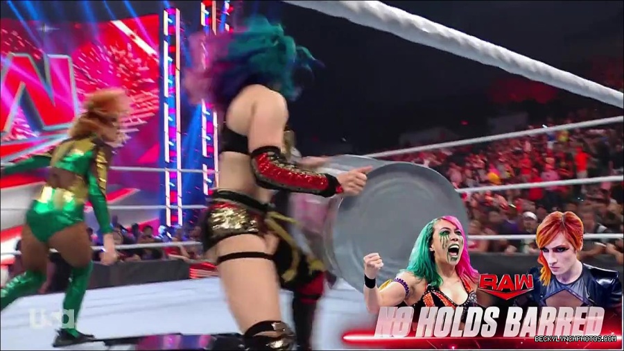 WWE_RAW_4th_July_2022_720p_WEBRip_h264_mp4_008055306.jpg