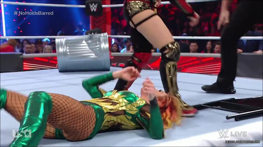 WWE_RAW_4th_July_2022_720p_WEBRip_h264_mp4_008066517.jpg