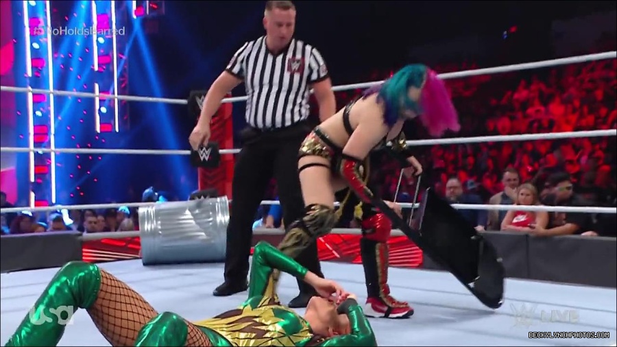 WWE_RAW_4th_July_2022_720p_WEBRip_h264_mp4_008067718.jpg
