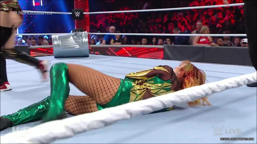 WWE_RAW_4th_July_2022_720p_WEBRip_h264_mp4_008071322.jpg
