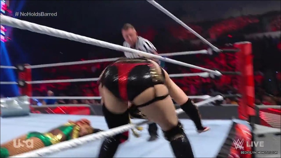 WWE_RAW_4th_July_2022_720p_WEBRip_h264_mp4_008074125.jpg