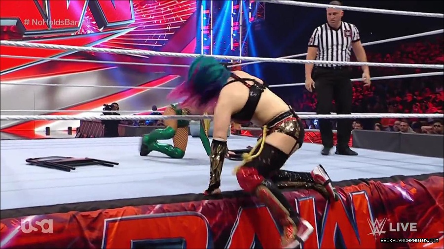 WWE_RAW_4th_July_2022_720p_WEBRip_h264_mp4_008079330.jpg