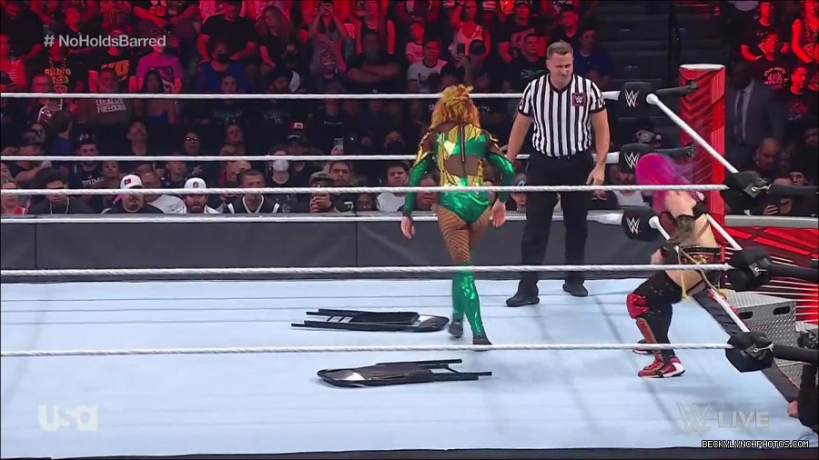 WWE_RAW_4th_July_2022_720p_WEBRip_h264_mp4_008081732.jpg