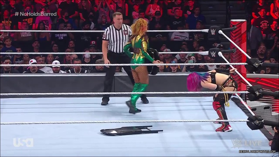 WWE_RAW_4th_July_2022_720p_WEBRip_h264_mp4_008084935.jpg