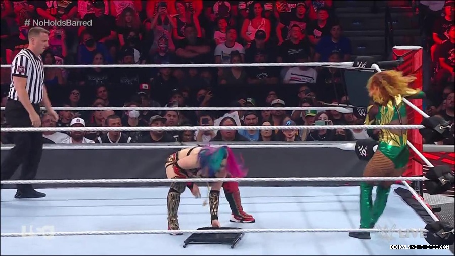 WWE_RAW_4th_July_2022_720p_WEBRip_h264_mp4_008106157.jpg