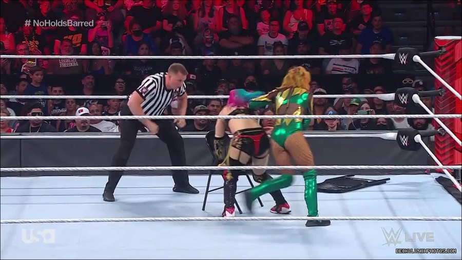 WWE_RAW_4th_July_2022_720p_WEBRip_h264_mp4_008118969.jpg