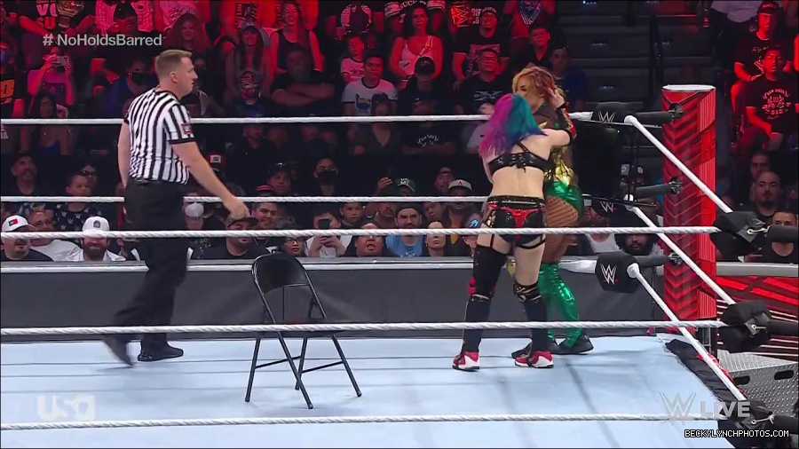 WWE_RAW_4th_July_2022_720p_WEBRip_h264_mp4_008124975.jpg