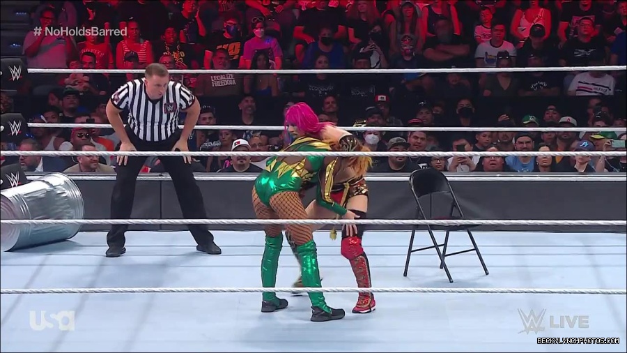 WWE_RAW_4th_July_2022_720p_WEBRip_h264_mp4_008128979.jpg
