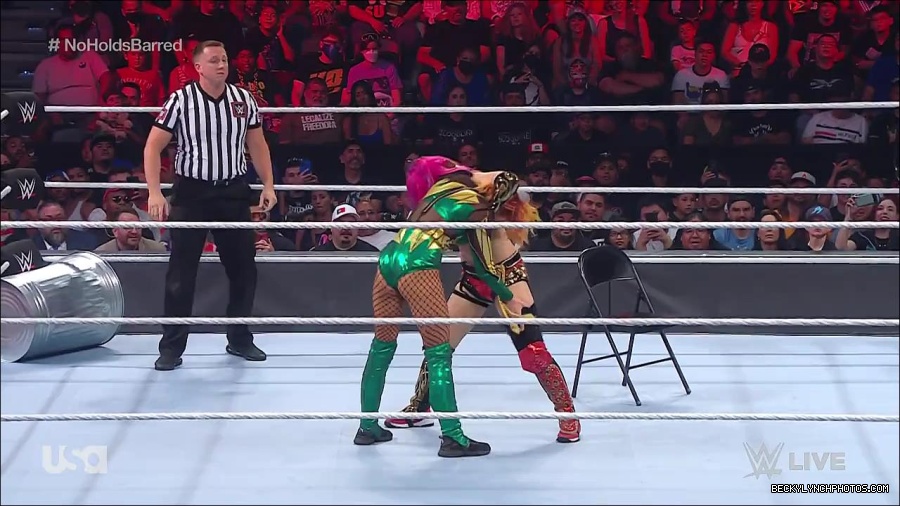WWE_RAW_4th_July_2022_720p_WEBRip_h264_mp4_008130981.jpg