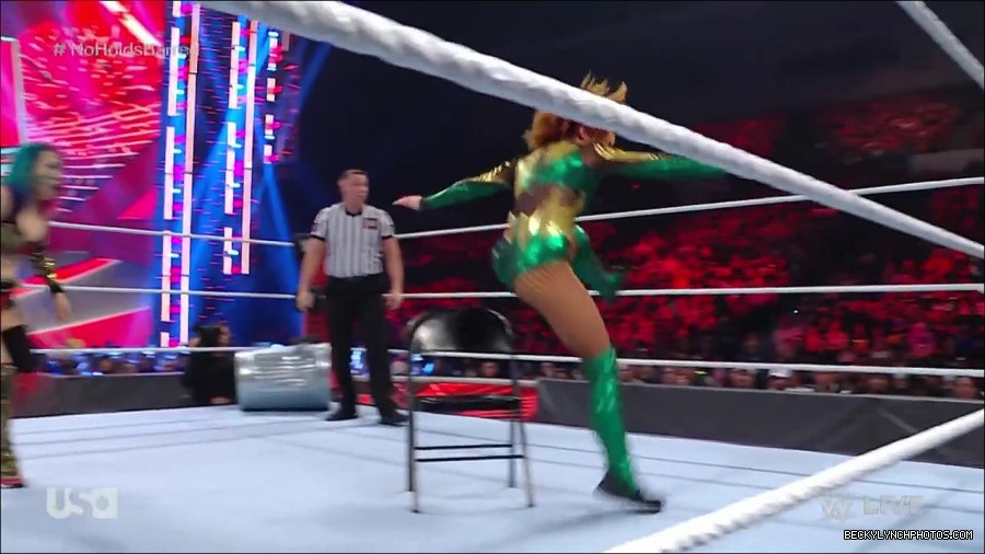 WWE_RAW_4th_July_2022_720p_WEBRip_h264_mp4_008136587.jpg