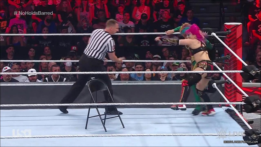 WWE_RAW_4th_July_2022_720p_WEBRip_h264_mp4_008141792.jpg