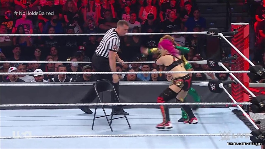 WWE_RAW_4th_July_2022_720p_WEBRip_h264_mp4_008142593.jpg