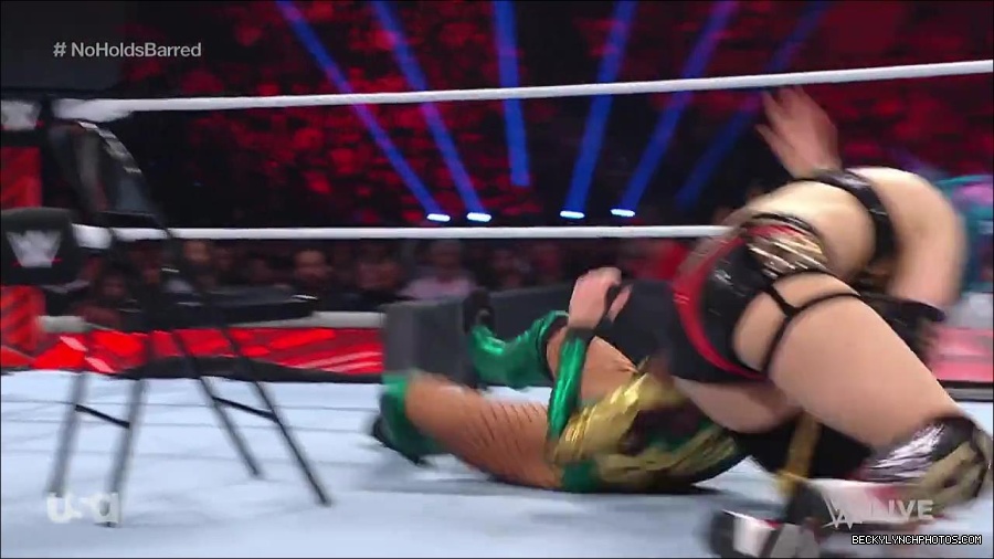 WWE_RAW_4th_July_2022_720p_WEBRip_h264_mp4_008143794.jpg
