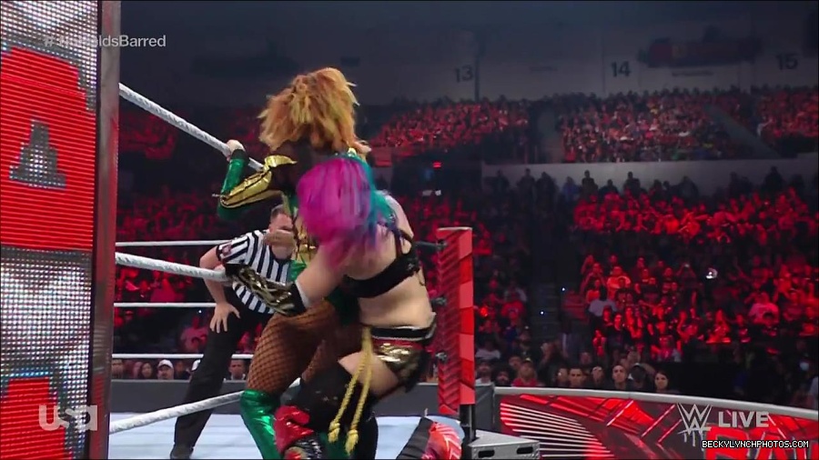 WWE_RAW_4th_July_2022_720p_WEBRip_h264_mp4_008158209.jpg