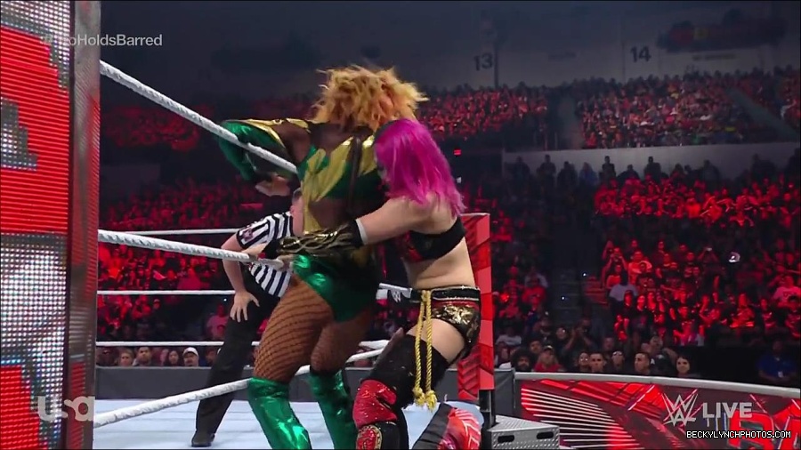 WWE_RAW_4th_July_2022_720p_WEBRip_h264_mp4_008159810.jpg