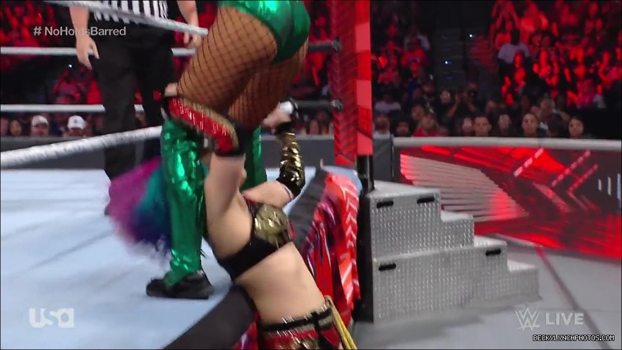 WWE_RAW_4th_July_2022_720p_WEBRip_h264_mp4_008161412.jpg