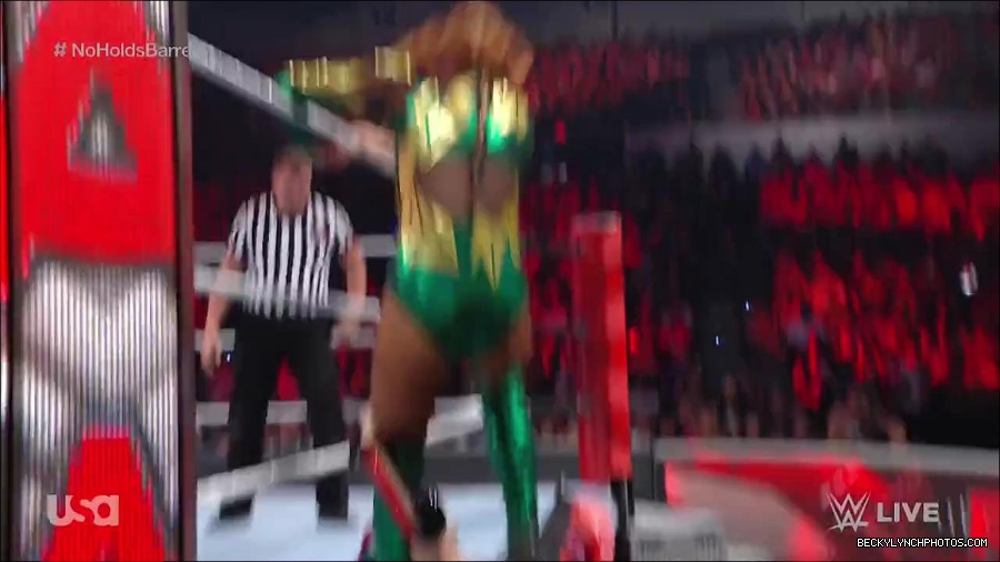 WWE_RAW_4th_July_2022_720p_WEBRip_h264_mp4_008163814.jpg