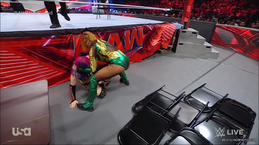 WWE_RAW_4th_July_2022_720p_WEBRip_h264_mp4_008170221.jpg