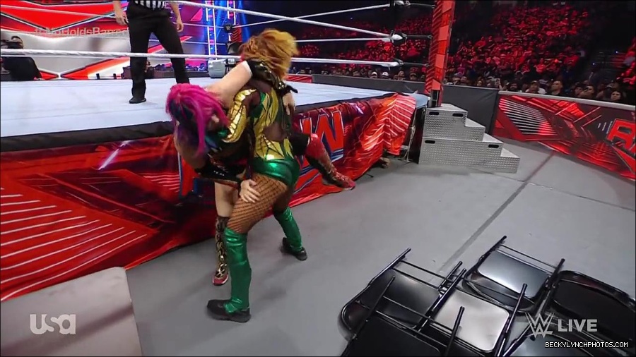WWE_RAW_4th_July_2022_720p_WEBRip_h264_mp4_008171822.jpg