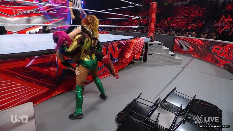 WWE_RAW_4th_July_2022_720p_WEBRip_h264_mp4_008172623.jpg