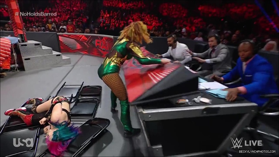 WWE_RAW_4th_July_2022_720p_WEBRip_h264_mp4_008177428.jpg