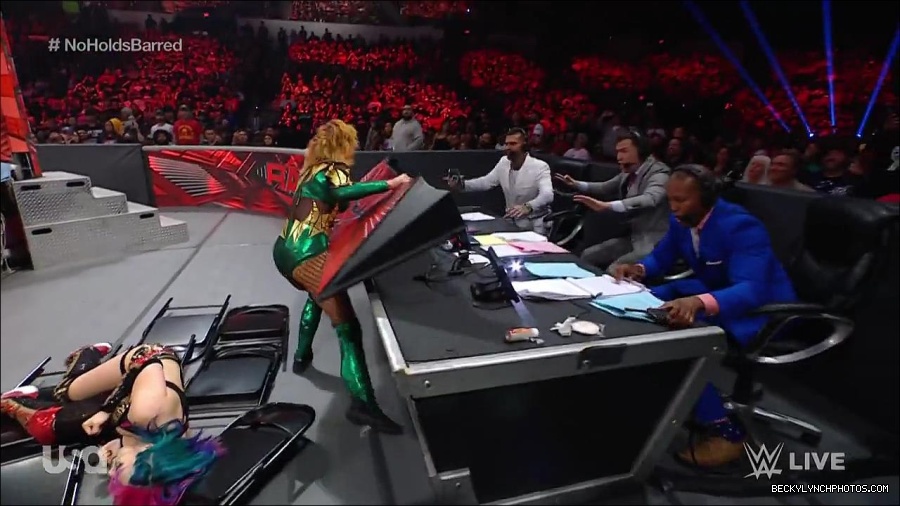 WWE_RAW_4th_July_2022_720p_WEBRip_h264_mp4_008177828.jpg