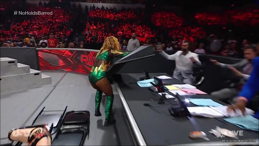 WWE_RAW_4th_July_2022_720p_WEBRip_h264_mp4_008178229.jpg