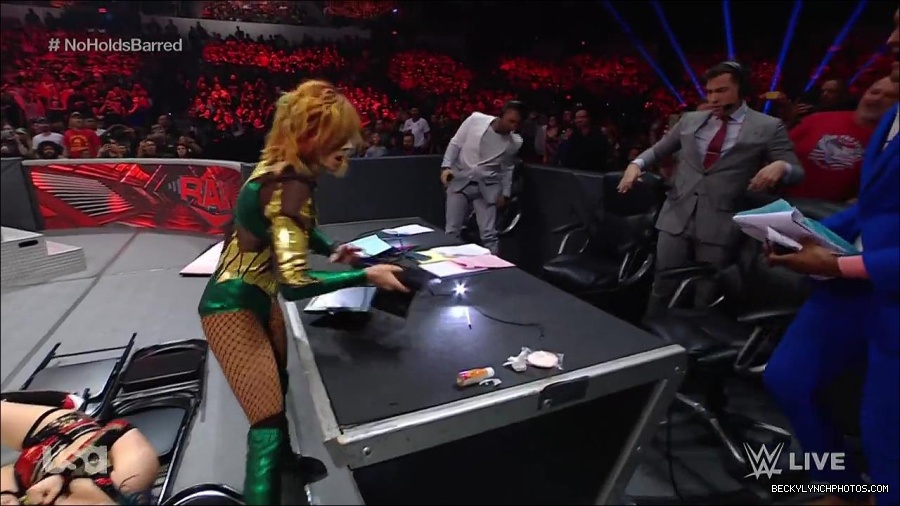 WWE_RAW_4th_July_2022_720p_WEBRip_h264_mp4_008182633.jpg