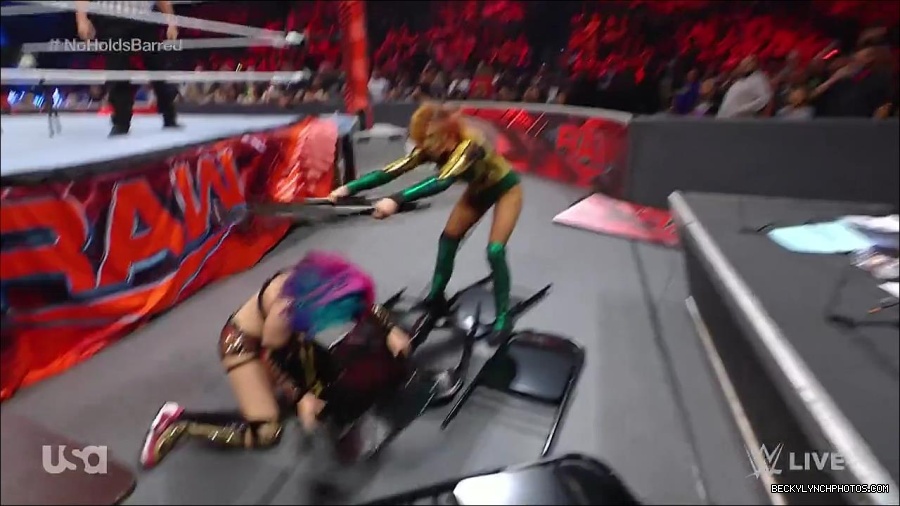 WWE_RAW_4th_July_2022_720p_WEBRip_h264_mp4_008191442.jpg