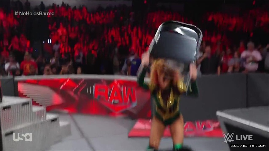 WWE_RAW_4th_July_2022_720p_WEBRip_h264_mp4_008192643.jpg