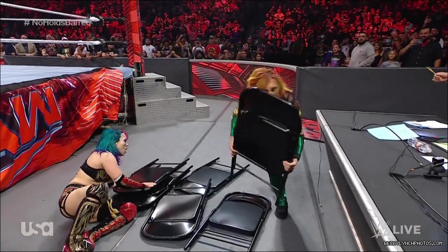 WWE_RAW_4th_July_2022_720p_WEBRip_h264_mp4_008193844.jpg