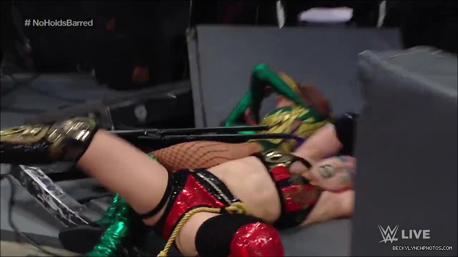 WWE_RAW_4th_July_2022_720p_WEBRip_h264_mp4_008204655.jpg