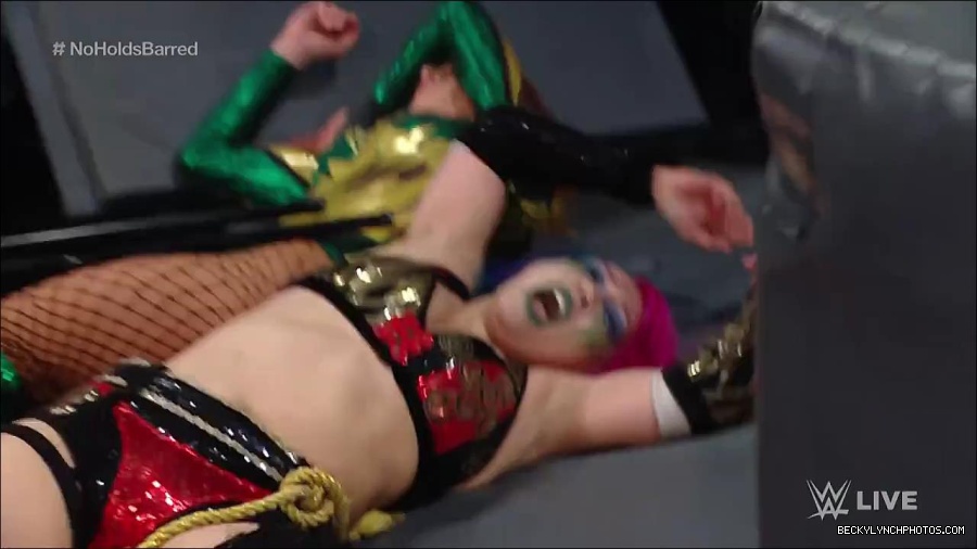 WWE_RAW_4th_July_2022_720p_WEBRip_h264_mp4_008205055.jpg