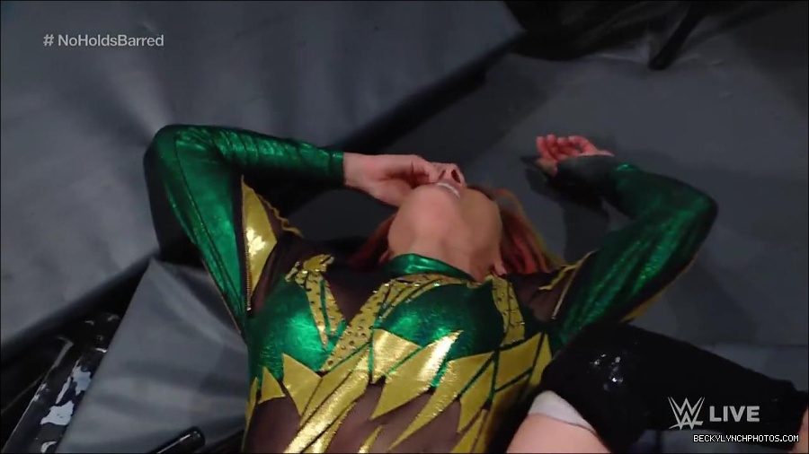 WWE_RAW_4th_July_2022_720p_WEBRip_h264_mp4_008207458.jpg