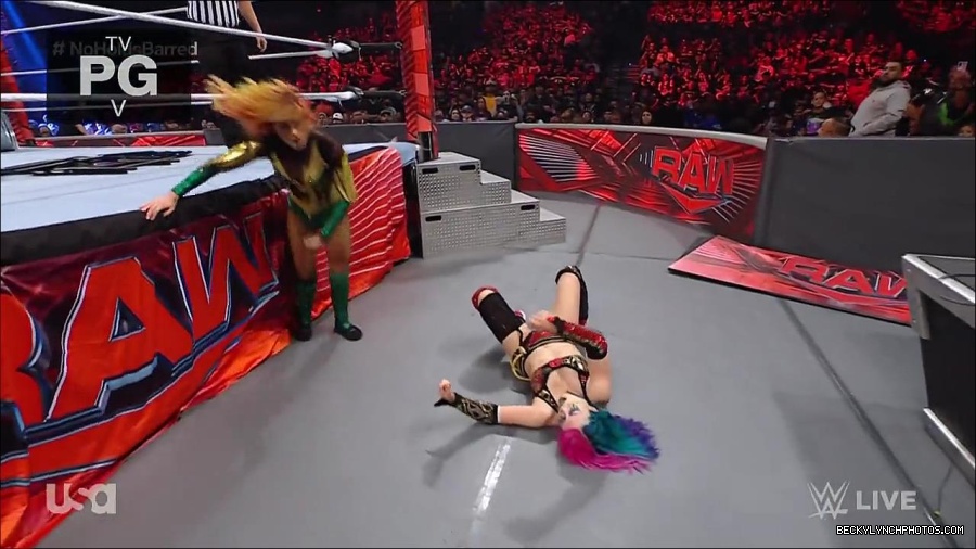 WWE_RAW_4th_July_2022_720p_WEBRip_h264_mp4_008407956.jpg