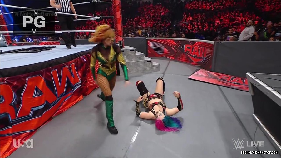 WWE_RAW_4th_July_2022_720p_WEBRip_h264_mp4_008408357.jpg