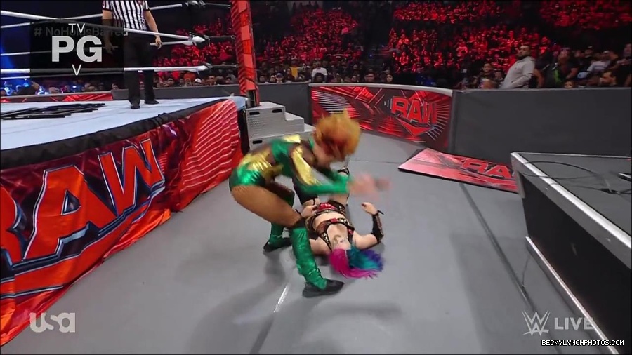 WWE_RAW_4th_July_2022_720p_WEBRip_h264_mp4_008408757.jpg