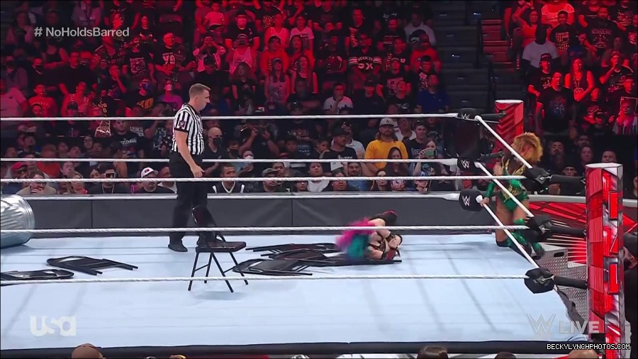WWE_RAW_4th_July_2022_720p_WEBRip_h264_mp4_008413161.jpg