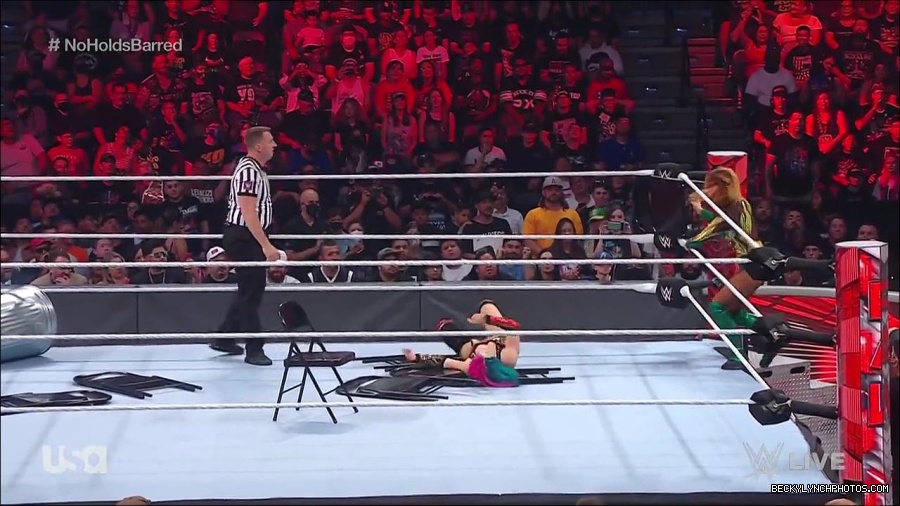 WWE_RAW_4th_July_2022_720p_WEBRip_h264_mp4_008413962.jpg