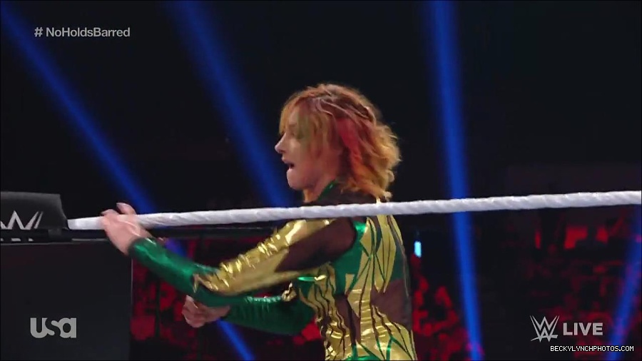 WWE_RAW_4th_July_2022_720p_WEBRip_h264_mp4_008414763.jpg