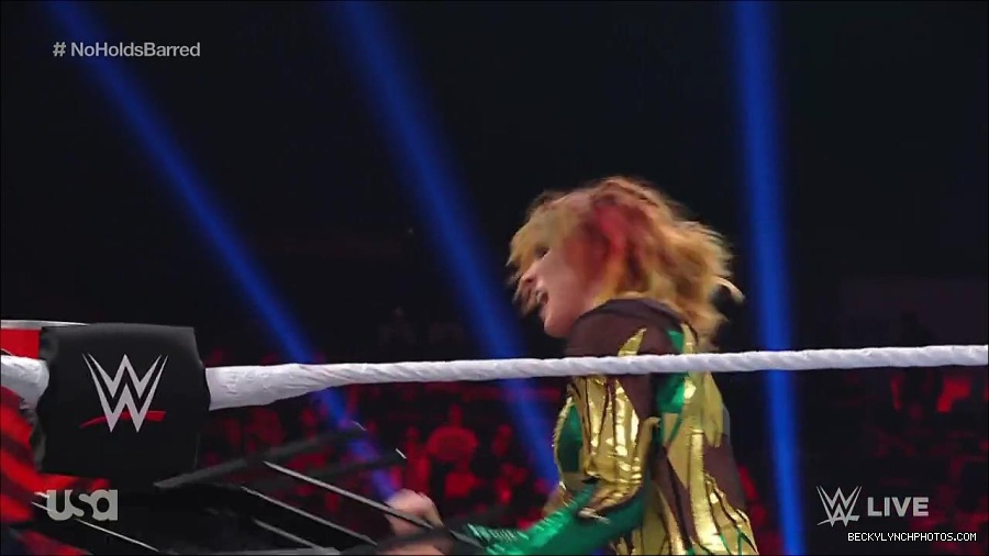 WWE_RAW_4th_July_2022_720p_WEBRip_h264_mp4_008415964.jpg
