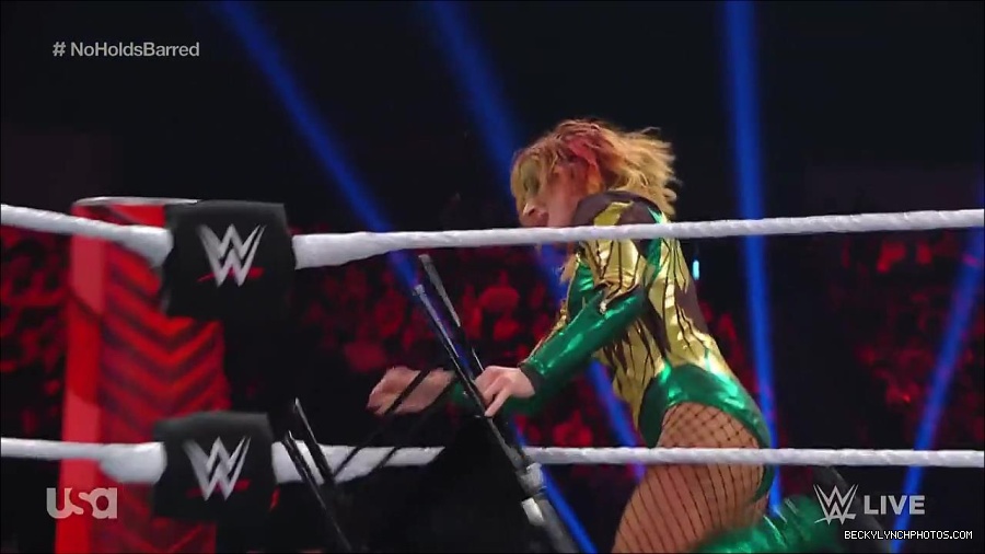 WWE_RAW_4th_July_2022_720p_WEBRip_h264_mp4_008416365.jpg