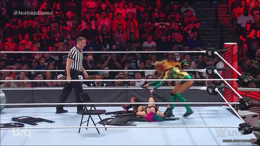 WWE_RAW_4th_July_2022_720p_WEBRip_h264_mp4_008418767.jpg