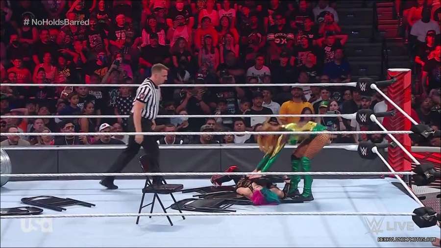 WWE_RAW_4th_July_2022_720p_WEBRip_h264_mp4_008419167.jpg