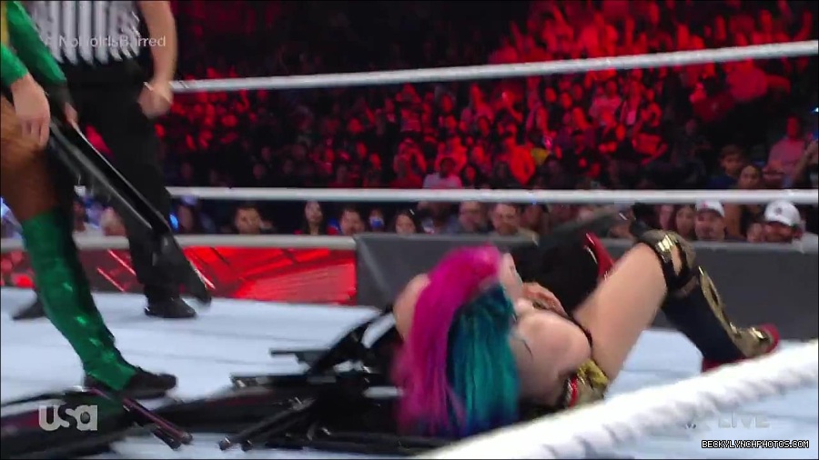 WWE_RAW_4th_July_2022_720p_WEBRip_h264_mp4_008427976.jpg