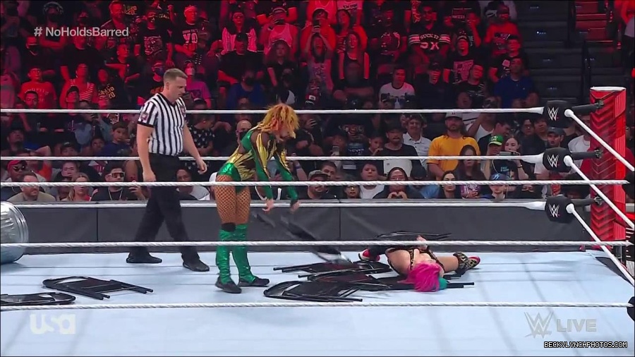 WWE_RAW_4th_July_2022_720p_WEBRip_h264_mp4_008428777.jpg